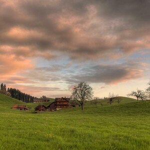 Menzingen Moränen Sonnenaufgang 048 50 52 54 thumb