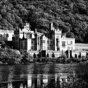 kylemoreabbey bw