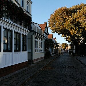 Alexandrinenstraße 2
