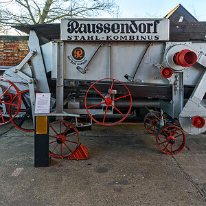 OF2_71574.jpg