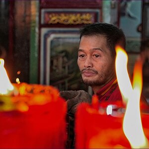 comp_2candle-lumi-small.jpg