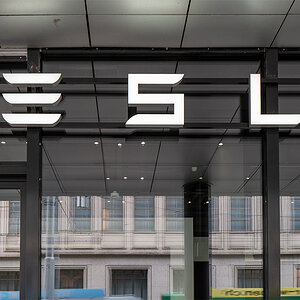Tesla.jpg