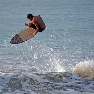 guadeloupe_surfer_4.jpg