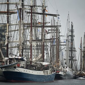 kiel_bluecherbruecke_segler.jpg