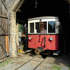 kP1000573