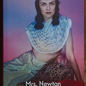 Mrs. Newton_Taschen.jpg