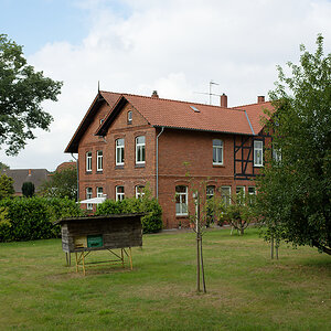 Lemanhaus Nikon 50mm.jpg