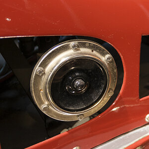 T51X0067-1.JPG