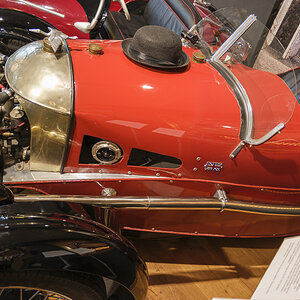 T51X0068-1.JPG