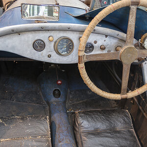 T51X0056-1.JPG