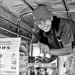 comp_2OnTheTruck-lumi.jpg