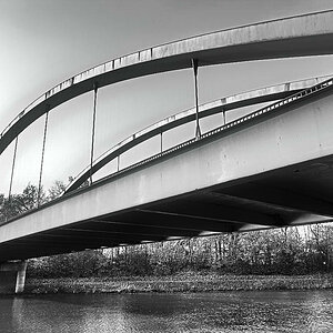 Bogenbrücke BW.jpg