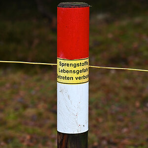 Achtung Sprengstoffe.jpg