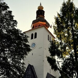 Kirche zu Piber - Turmspitze wird gerade bearbeitet.