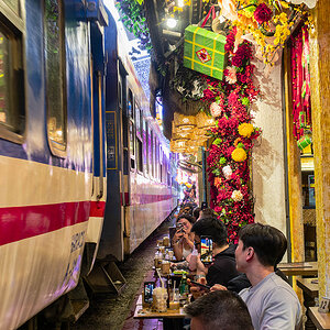2025-01-24 25 Hanoi Train Street.jpg