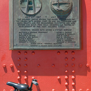 Golden Gate Bridge, Schild zum 25. Geburtstag
