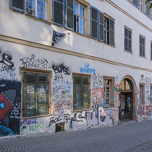 E5FX2182-1.JPG