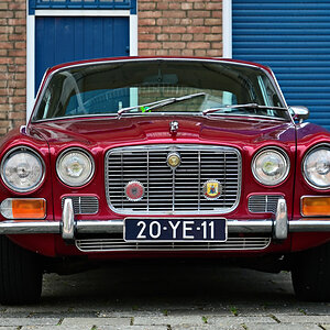 Jaguar XJ6