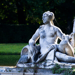 Eine Dame im Park