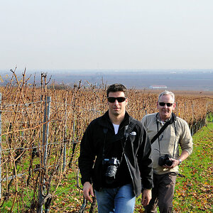 DSC 3335 Men at work
