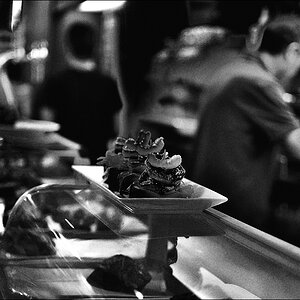 Tapas. La noche comienza.