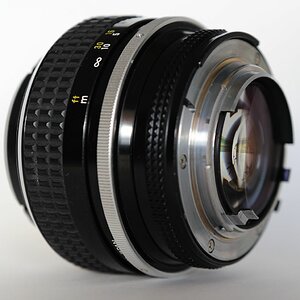 Nikkor MF 55mm f/1.2 Schraeg
