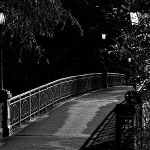 DSC 3572 Brücke Vollmond Forum