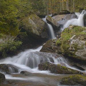 20091001 008 NFF
Die Schwarze und Weiße Sulm entspringen am Ostabfall der Koralpe, die ein Teil des steirischen Randgebirges ist.
Sie zählen sowohl we