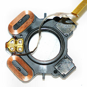Der Linsen-Schlitten der VR-Einheit eines AF-S DX 18-105/3.5-5.6G ED VR-Nikkors.