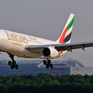 Landing on RWY05L