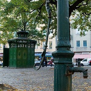 Denkmalgeschütztes Bedürfnishäuschen an der Karl-Marx-Strasse in Berlin-Neukölln
comp DSC 7141 Kopie