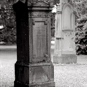 Alter Friedhof 8