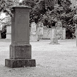 Alter Friedhof 23