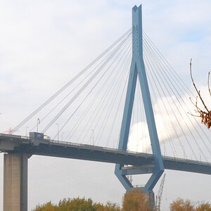 pylon 1 JKK 3822 1074