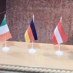 Für jeden ausländischen Gast eine Flagge