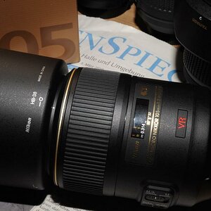 Nikon Nikkor 105/2.8  VR Makro