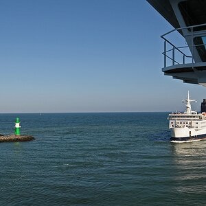 comp DSC 0522ps
Hafenausfahrt Warnemünde