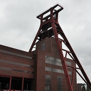 D90

(DSC 5973 cut klein)