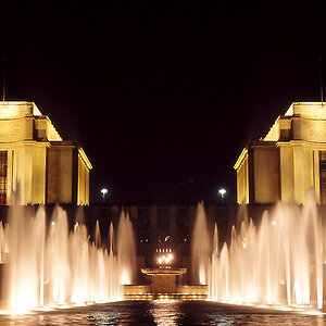 Palais de Chailot bei Nacht