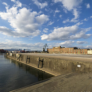 Mainz zollhafen 2008 03 29 V2 CR 800x