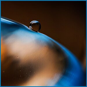 Blubb!

Makro-Experimente mit Mineralwasser und Farbfolien