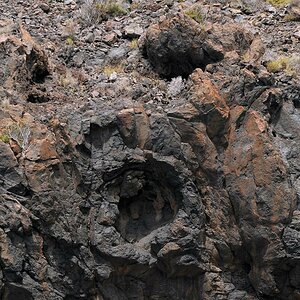 gomera 0021
Felsstruktur an der Südwestküste Gomeras. Vulkanischer Ursprung allerorten.