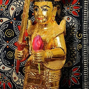Nat ("Geist") - Myanmar, Holz, handgeschnitzt, blattvergoldet - ca. 2000