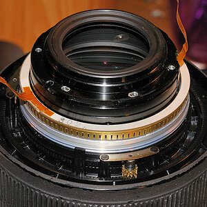 SIGMA AF 120-300mm f/2.8 D APO HSM für Nikon mit Sturzschaden.