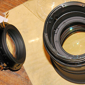 SIGMA AF 120-300mm f/2.8 D APO HSM für Nikon mit Sturzschaden.