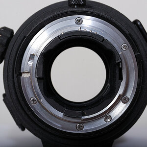 Das AF 300/2.8 ED Nikkor nach Reparatur und Reinigung,
Blick von hinten