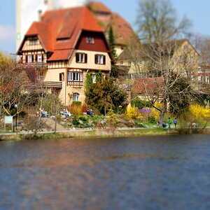 Haus am See Tilt shift minimiert
Habe diese Tilt shift Aufnahmen gesehen und wollte das mal nachmachen.