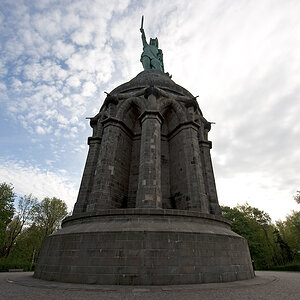 MOT6420 Hermansdenkmal