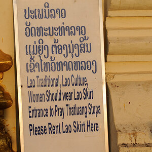 Schild am Wat That Luang