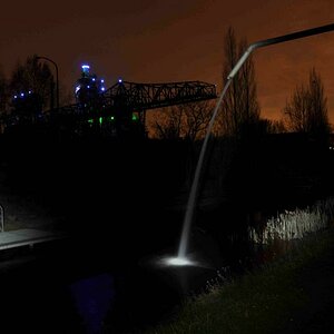 Mit der taschenlampe gespielt